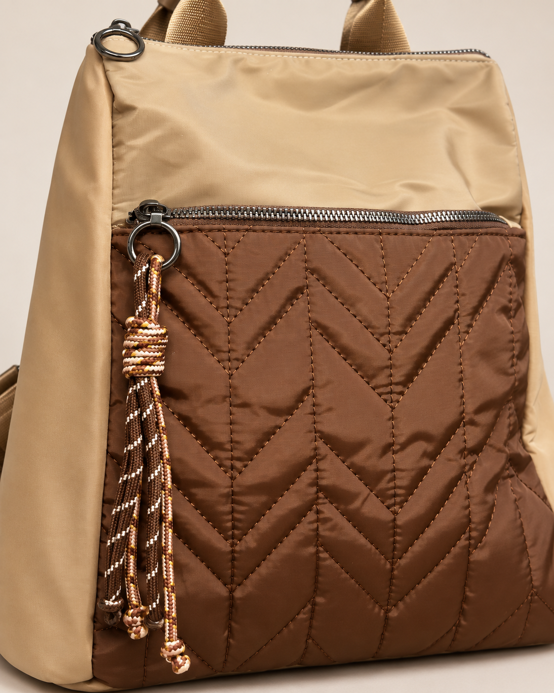 MOCHILA ACOLCHADA COMB- BEIGE