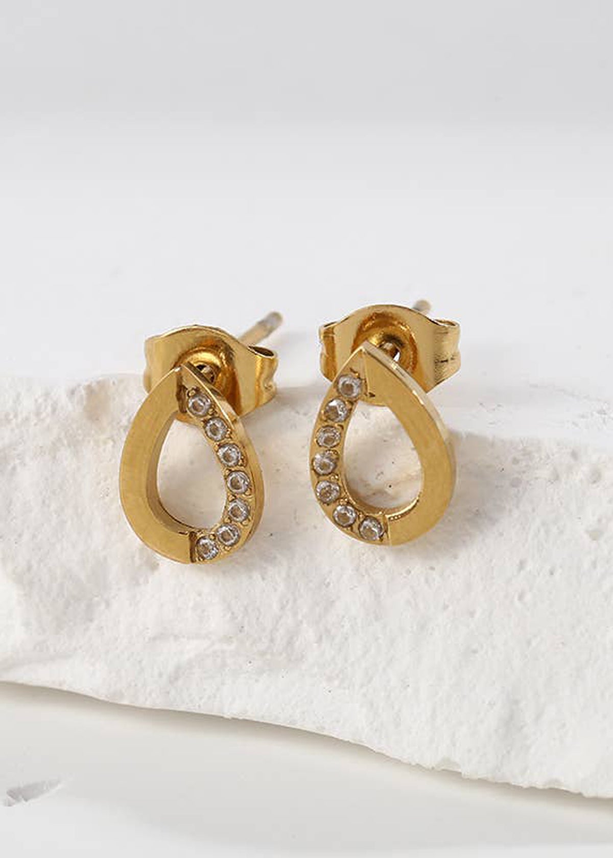 Pendientes de oro con diamantes de imitación