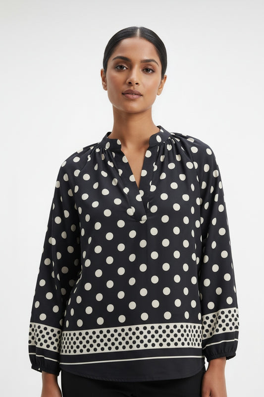 BLUSA TOPOS NEGRA