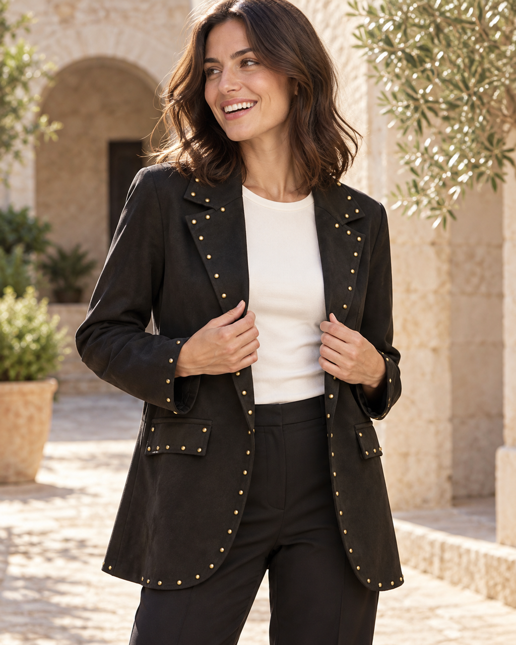 BLAZER ANTELINA TACHUELAS- NEGRA
