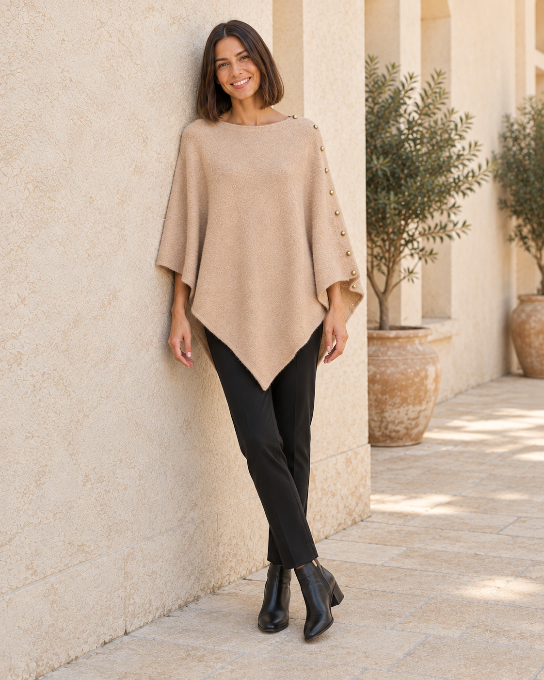 PONCHO TACHUELAS-BEIGE