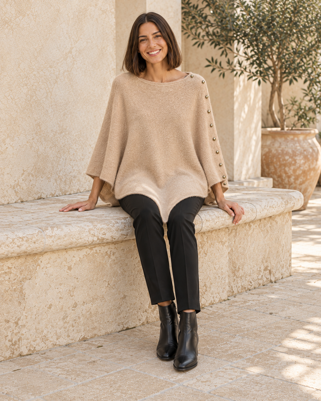 PONCHO TACHUELAS-BEIGE
